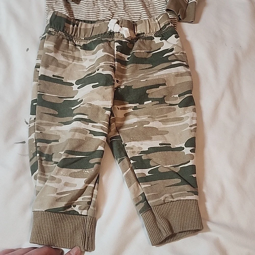 Carter's camo pants and striped top outfit sz 6 mon